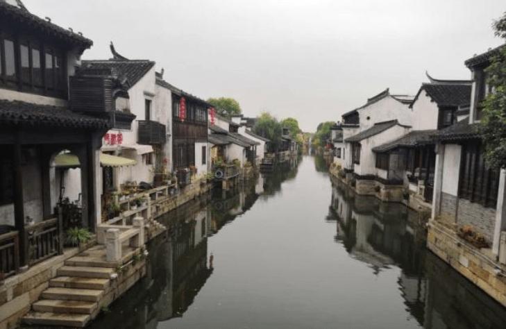 小猪佩奇跳一跳